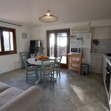 マゴマーダスCasa Nel Vigneto Con Vista Mareアパートメント エクステリア 写真